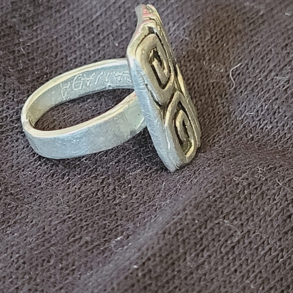 Ring - Picture 2 of 3